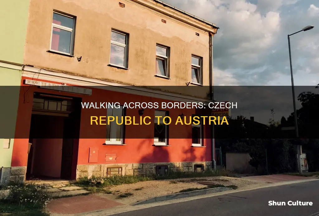 could you walk across the czech border to austria