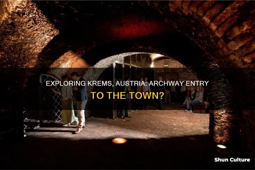 did krems austria have an archway when entering the town