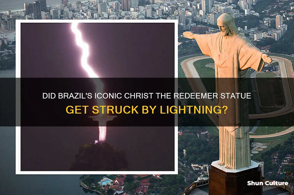 did the statue in brazil get struck by lightning