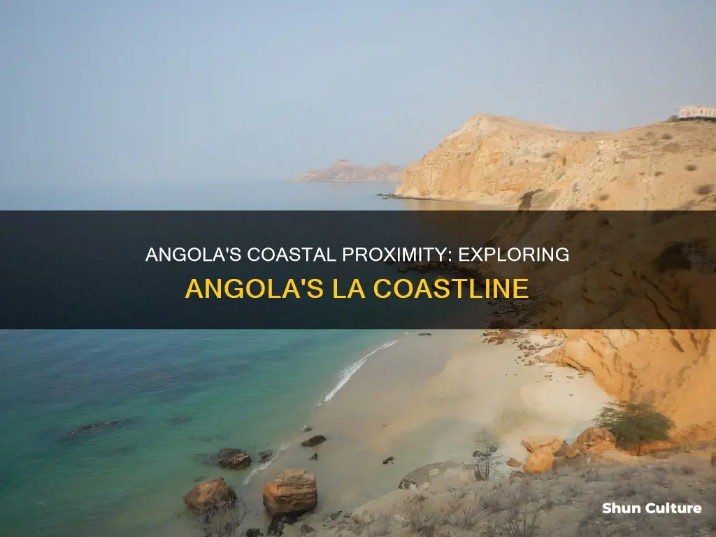 does angola la have ocean close by