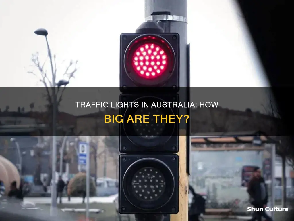how big are traffic lights australia