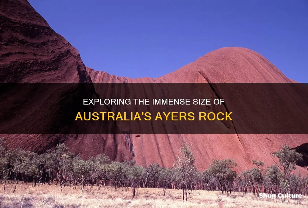 how big is the ayers rock in australia