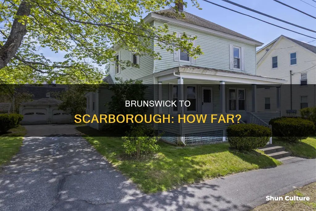 how far is brunswick maine from scarborough maine