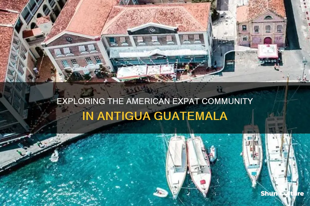 how many americans live in antigua guatemala