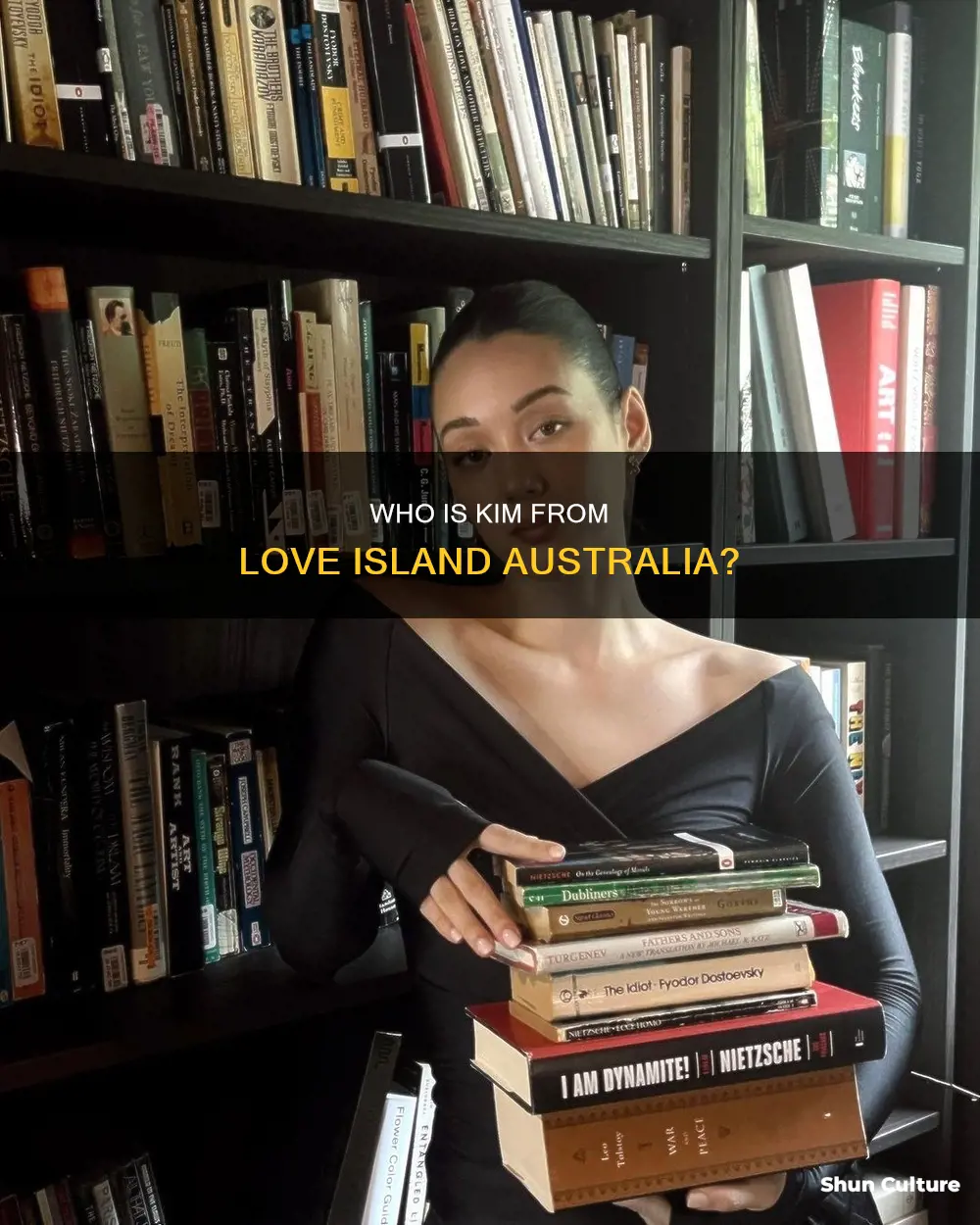 how old is kim from love island australia