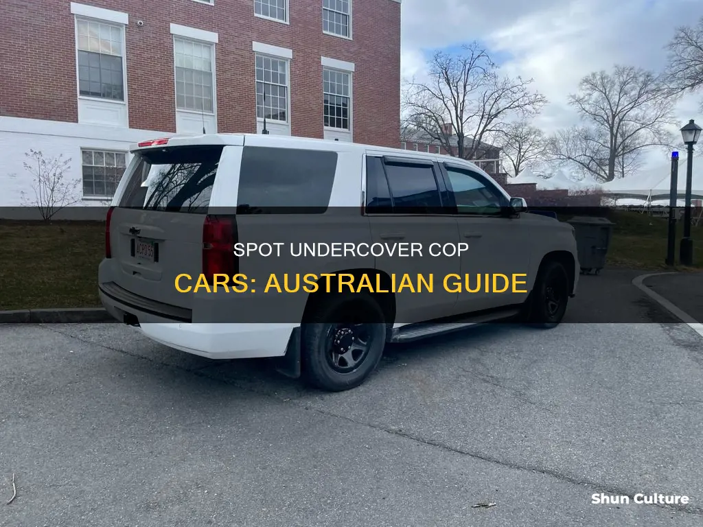 how to spot an undercover cop car australia