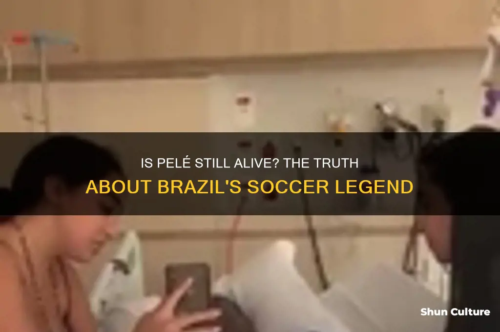 is pele of brazil still alive