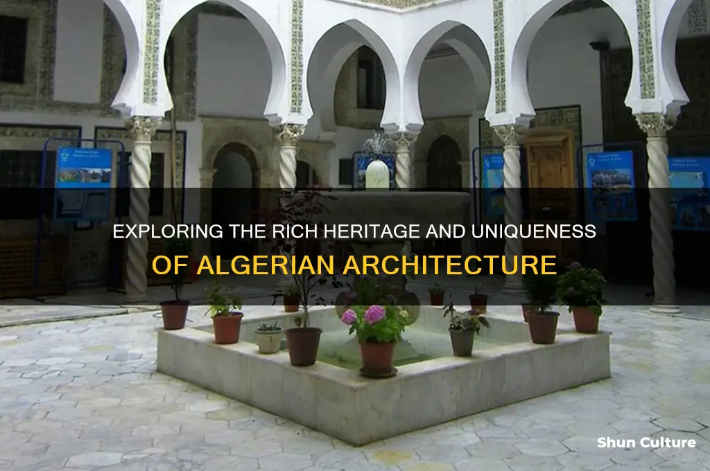 is there an algerian architecture