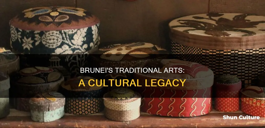 what are the arts and crafts of brunei