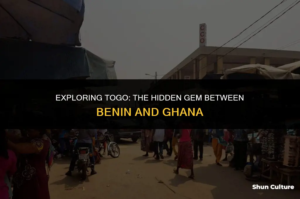 what country can be found between benin an ghana