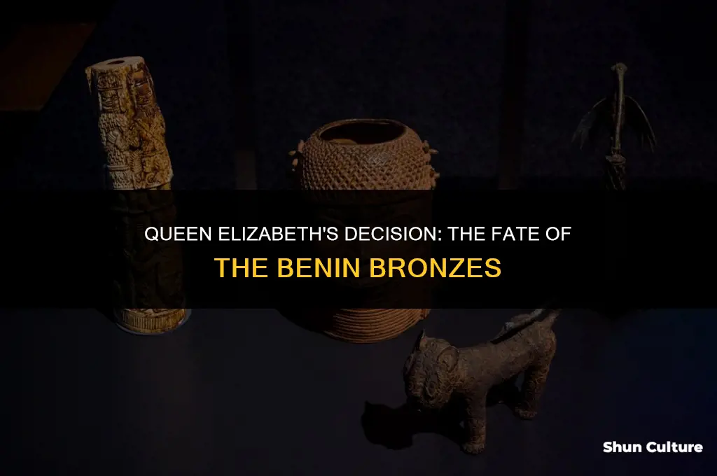 what did queen elizabeth do with the benin bronzes