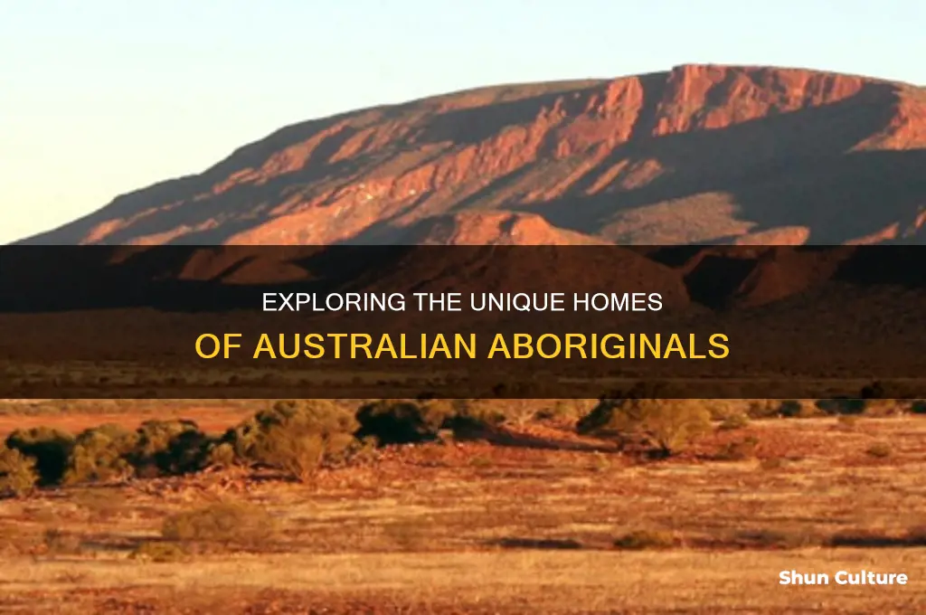what does an australian aboriginal home look like