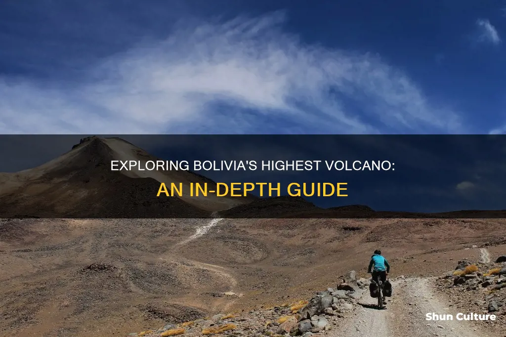 what is the highest volcano in bolivia