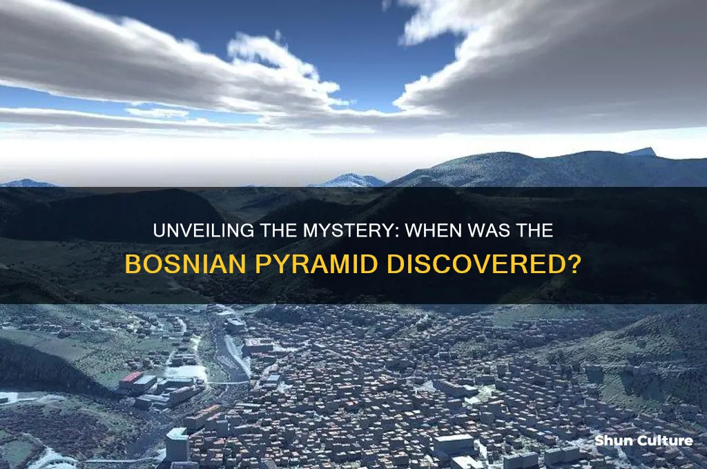 when was the bosnian pyramid discovered
