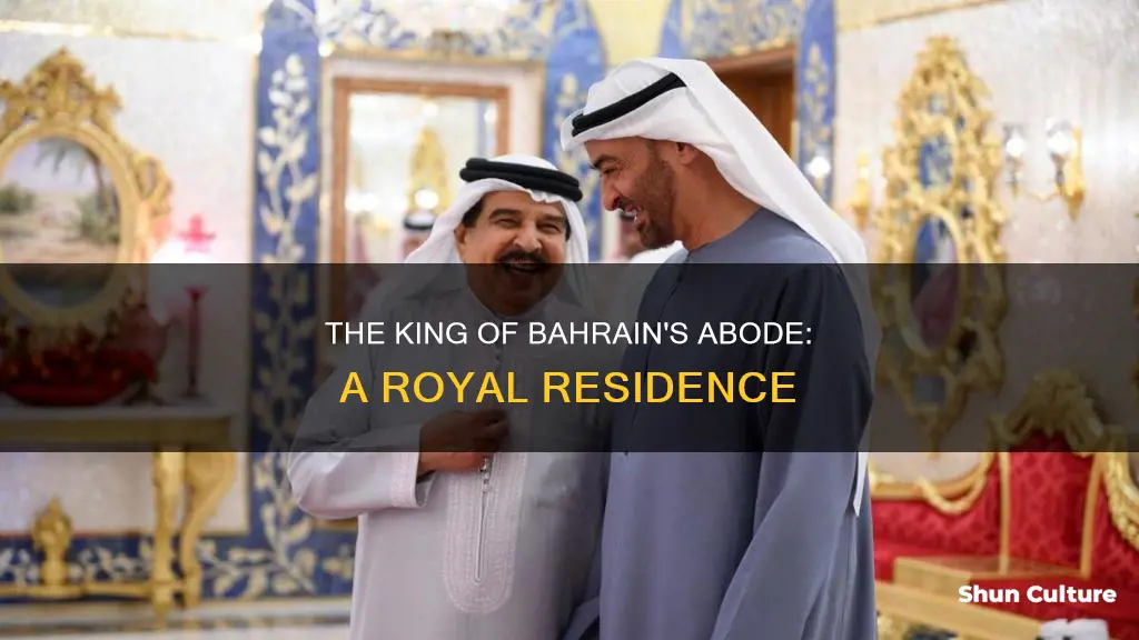 where does the king of bahrain live