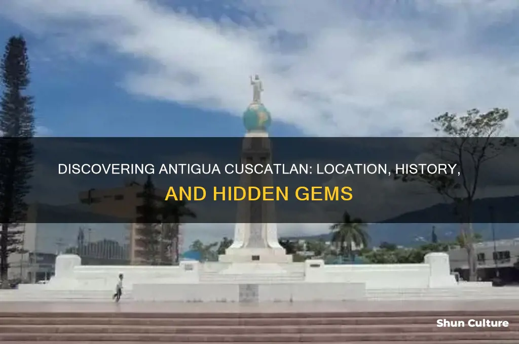 where is antigua cuscatlan
