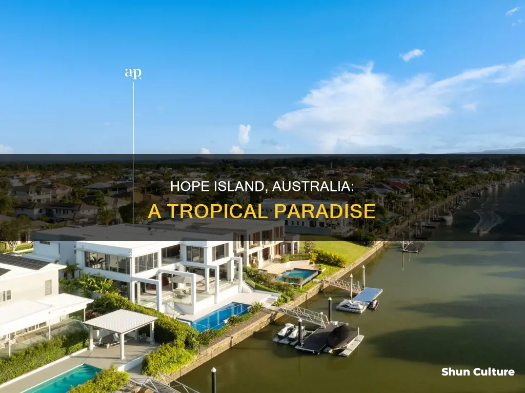 where is hope island australia