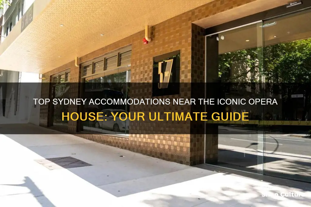 where to stay in sydney australia close the opera